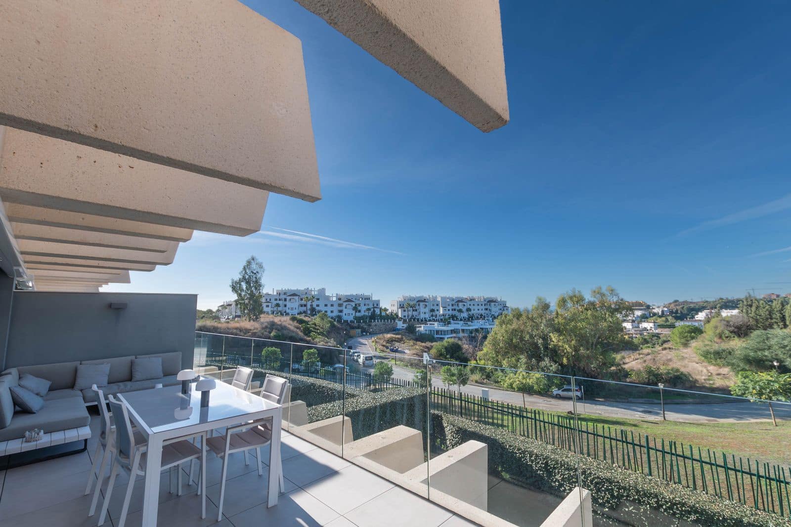 2 sovrum Lägenhet till salu i New Golden Mile med pool garage - 489 000 € (Ref: 9826823)