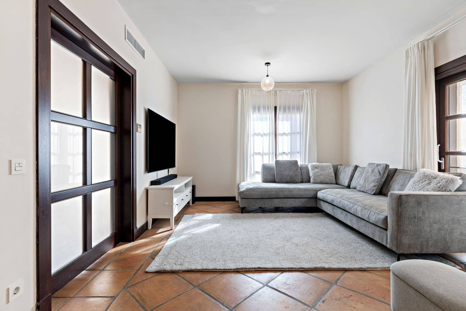4 Zimmer Haus zu verkaufen in Benahavis mit Pool - 525.000 € (Ref: 9829445)