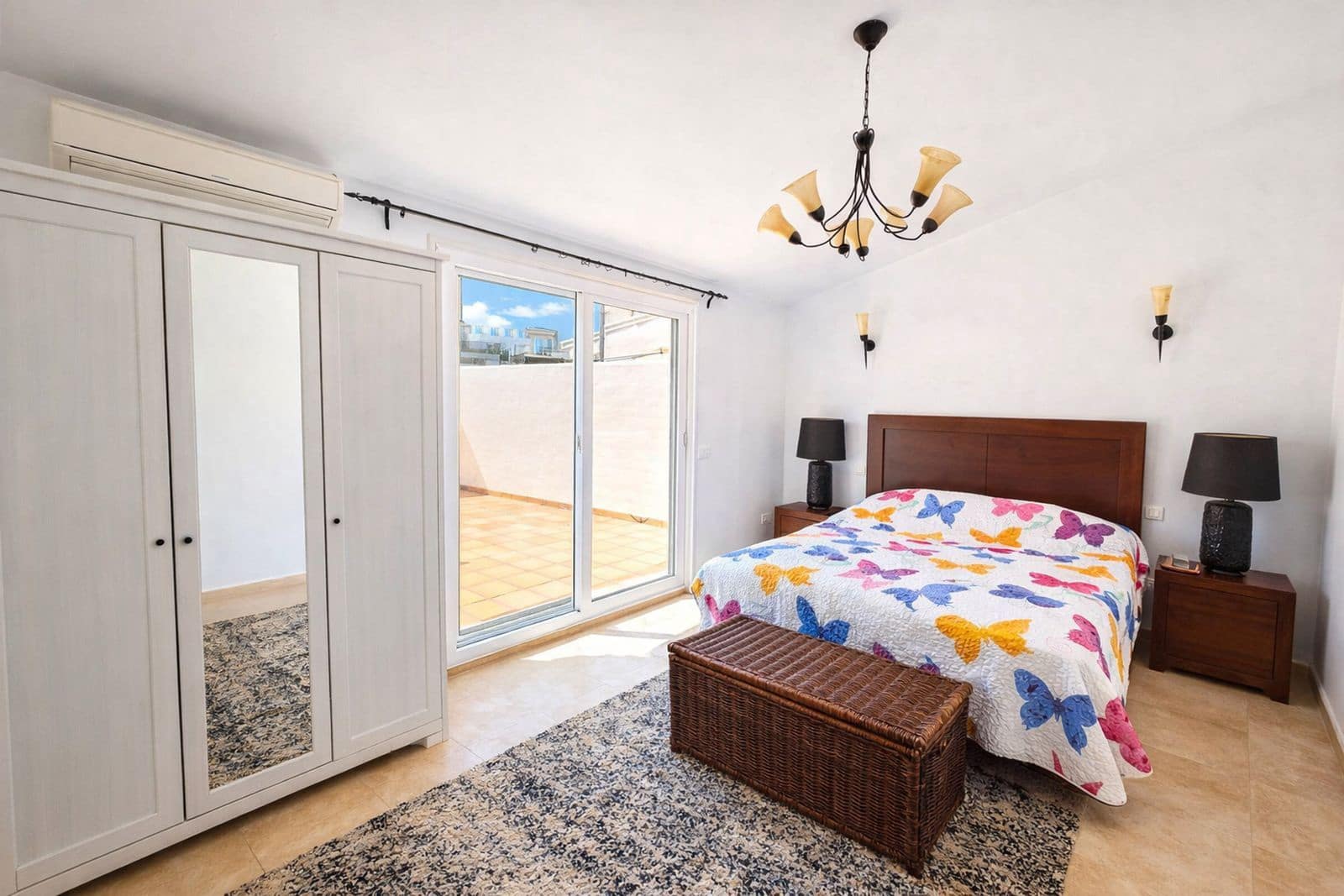 3 soverom Penthouse til salgs i La Duquesa / Puerto de la Duquesa med svømmebasseng - € 325 000 (Ref: 9829616)