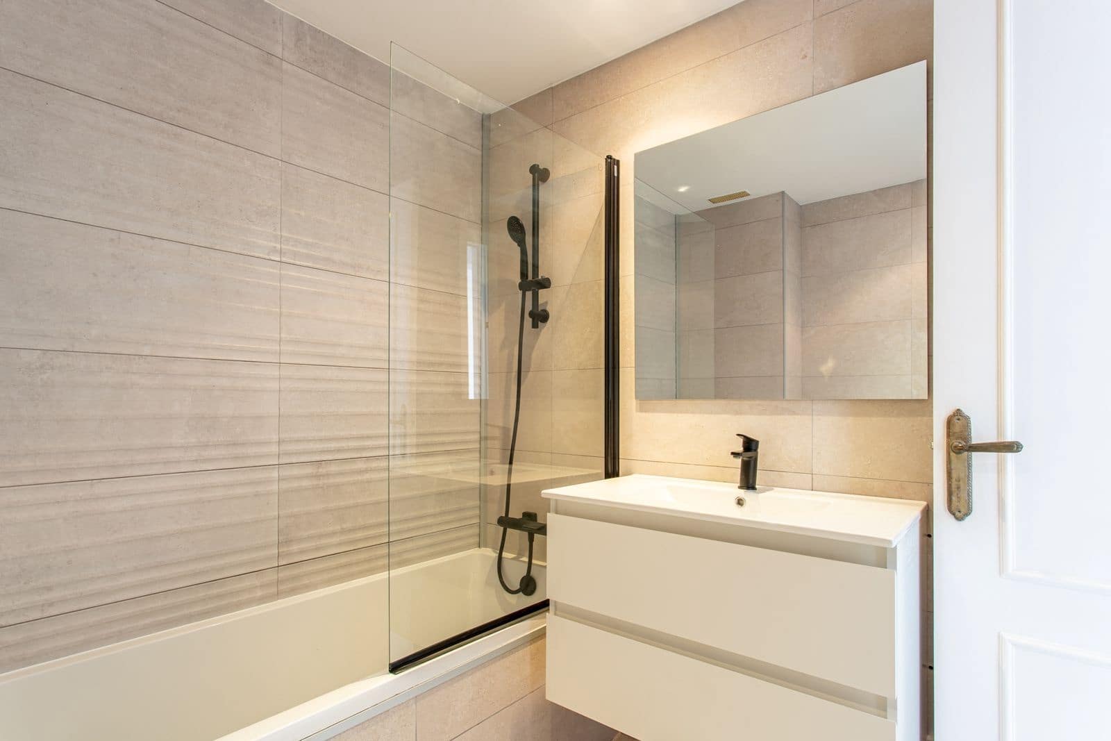 2 slaapkamer Appartement te koop in Riviera del Sol met zwembad - € 299.500 (Ref: 9829633)