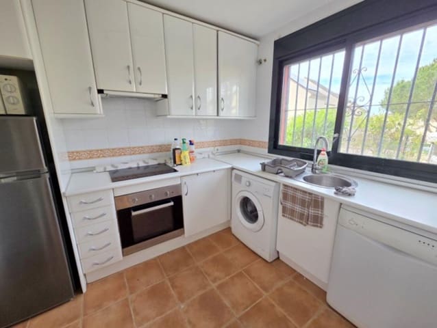 3 soveværelse Byhus til salg i La Duquesa / Puerto de la Duquesa, Manilva med swimmingpool - € 299.000 (Ref: 9829646)