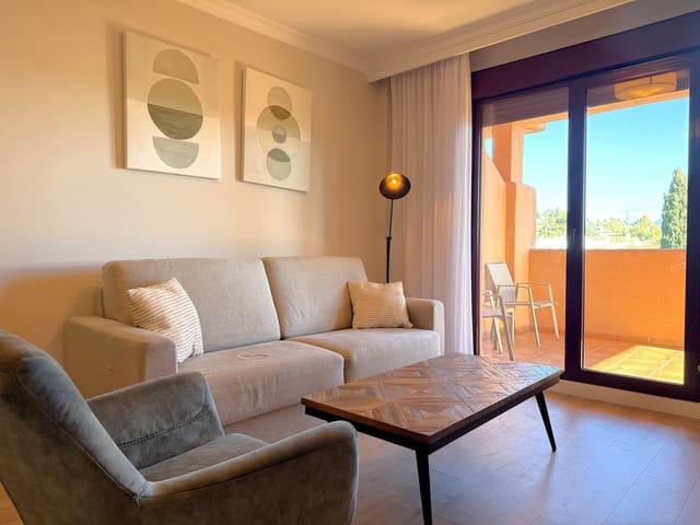 3 bedroom Penthouse for sale in Benahavís with pool - € 400,000 (Ref: 9830201)