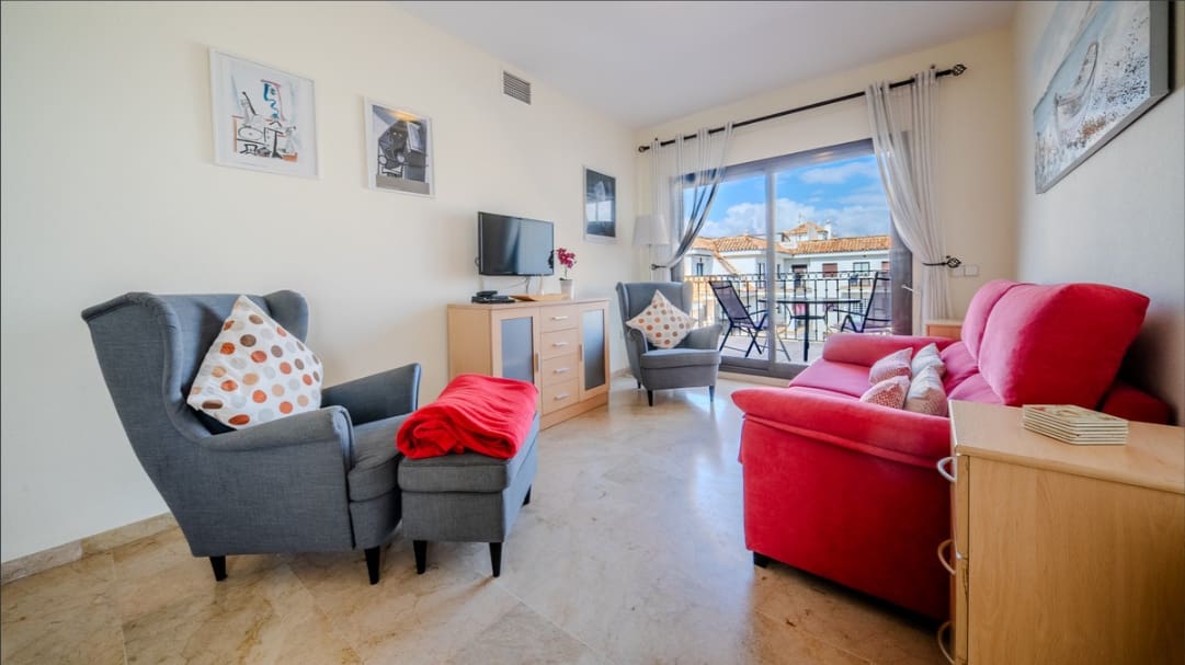 2 sovrum Takvåning till salu i La Duquesa / Puerto de la Duquesa med pool - 349 000 € (Ref: 9832321)