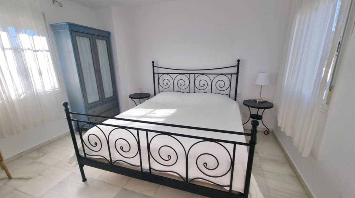 3 Zimmer Penthouse zu verkaufen in Nueva Andalucia mit Pool - 465.000 € (Ref: 9838357)