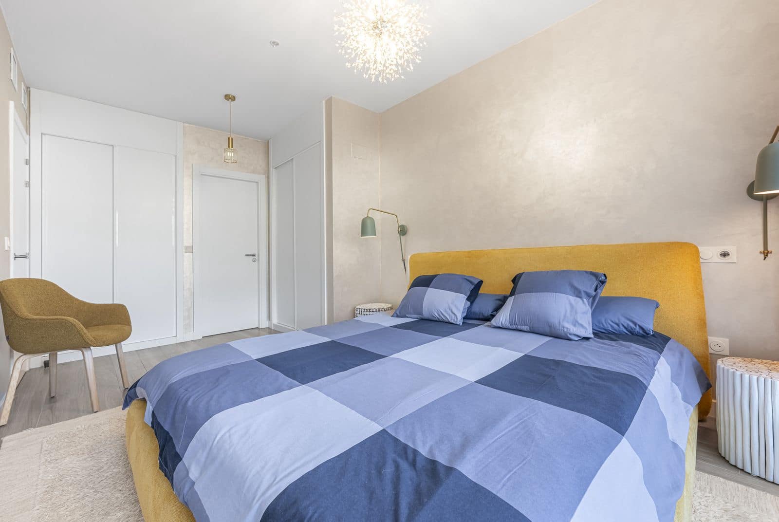 2 bedroom Apartment for sale in Benahavis - € 480,000 (Ref: 9838435)