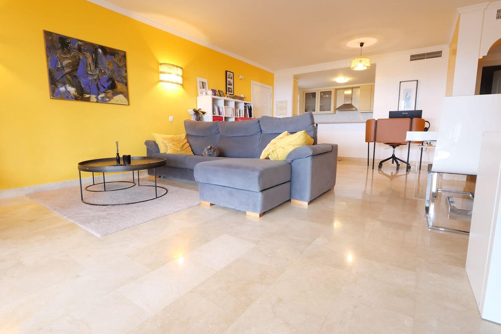2 slaapkamer Appartement te koop in Calahonda met zwembad - € 369.920 (Ref: 9839760)