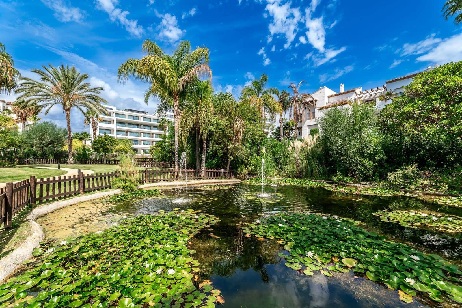 2 bedroom Apartment for sale in Costalita with pool - € 435,000 (Ref: 9839768)