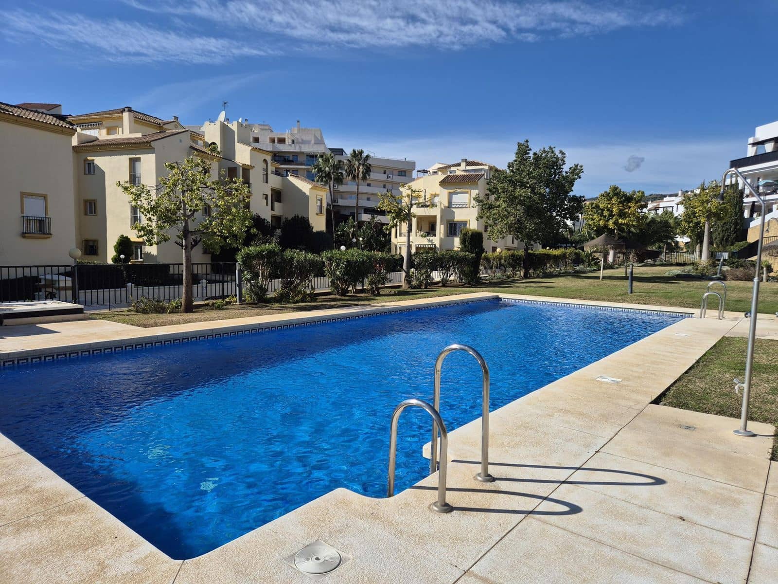 2 bedroom Apartment for sale in Riviera del Sol with pool - € 310,000 (Ref: 9839790)