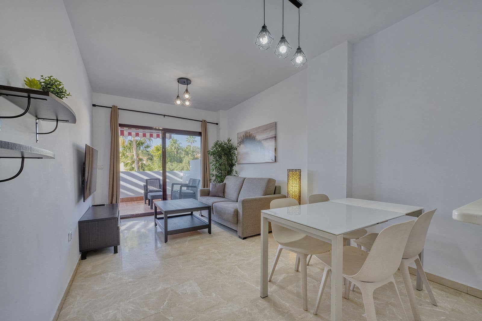 2 bedroom Apartment for sale in Riviera del Sol with pool - € 295,000 (Ref: 9839798)