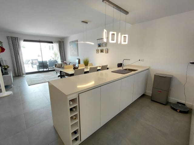 2 soverom Leilighet til salgs i La Duquesa / Puerto de la Duquesa, Manilva med svømmebasseng garasje - € 399 000 (Ref: 9843879)