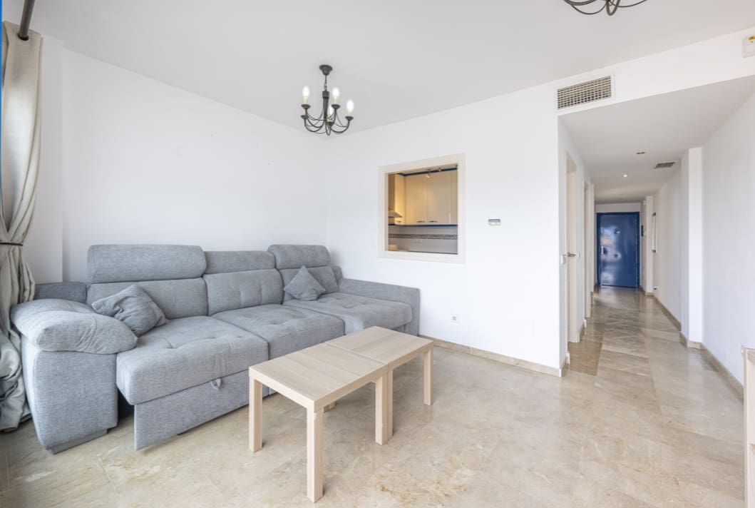2 bedroom Penthouse for sale in La Duquesa / Puerto de la Duquesa with pool - € 260,000 (Ref: 9844135)