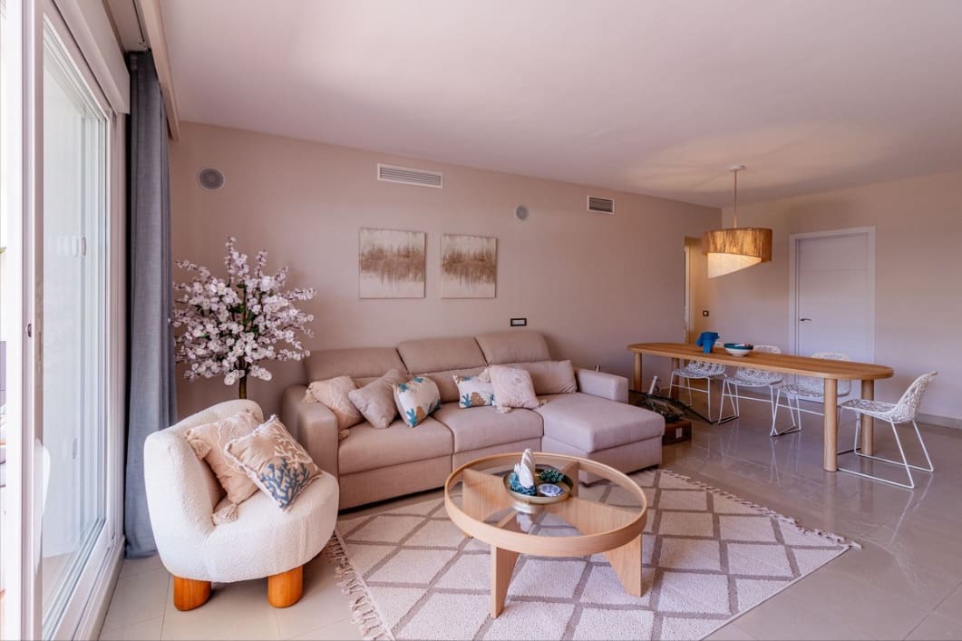 2 bedroom Apartment for sale in El Paraiso with pool garage - € 449,000 (Ref: 9844147)