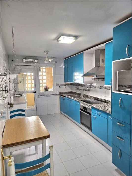 2 bedroom Apartment for sale in San Pedro de Alcantara with pool - € 484,999 (Ref: 9844327)