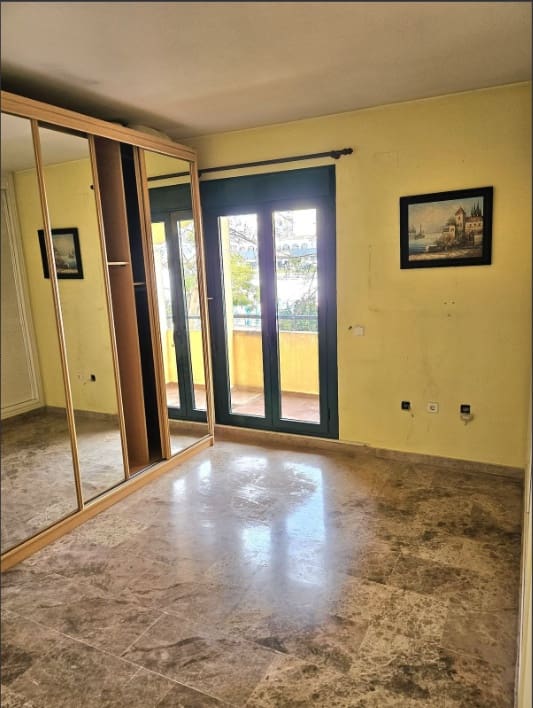 2 bedroom Apartment for sale in San Pedro de Alcantara with pool - € 484,999 (Ref: 9844327)