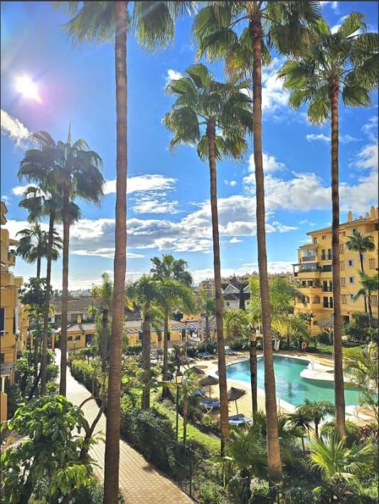 2 bedroom Apartment for sale in San Pedro de Alcantara with pool - € 484,999 (Ref: 9844327)