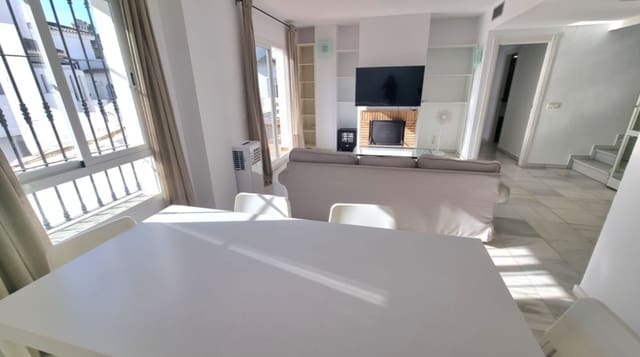 3 sypialnia Penthouse na sprzedaż w Nueva Andalucia, Marbella z basenem - 465 000 € (Ref: 9847440)