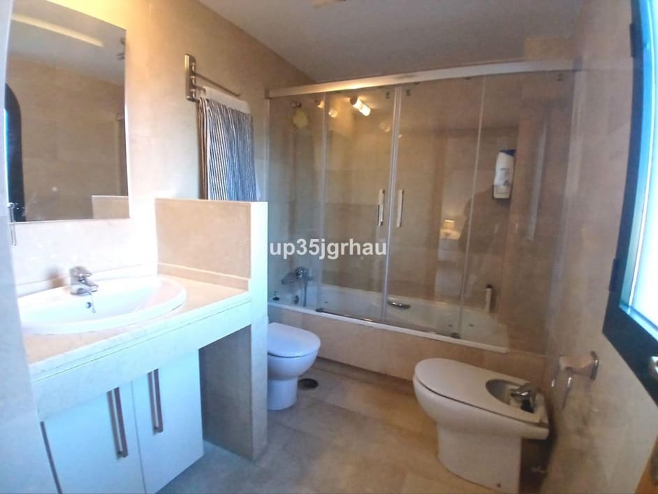 2 quarto Apartamento para venda em Estepona com piscina garagem - 389 900 € (Ref: 9849987)