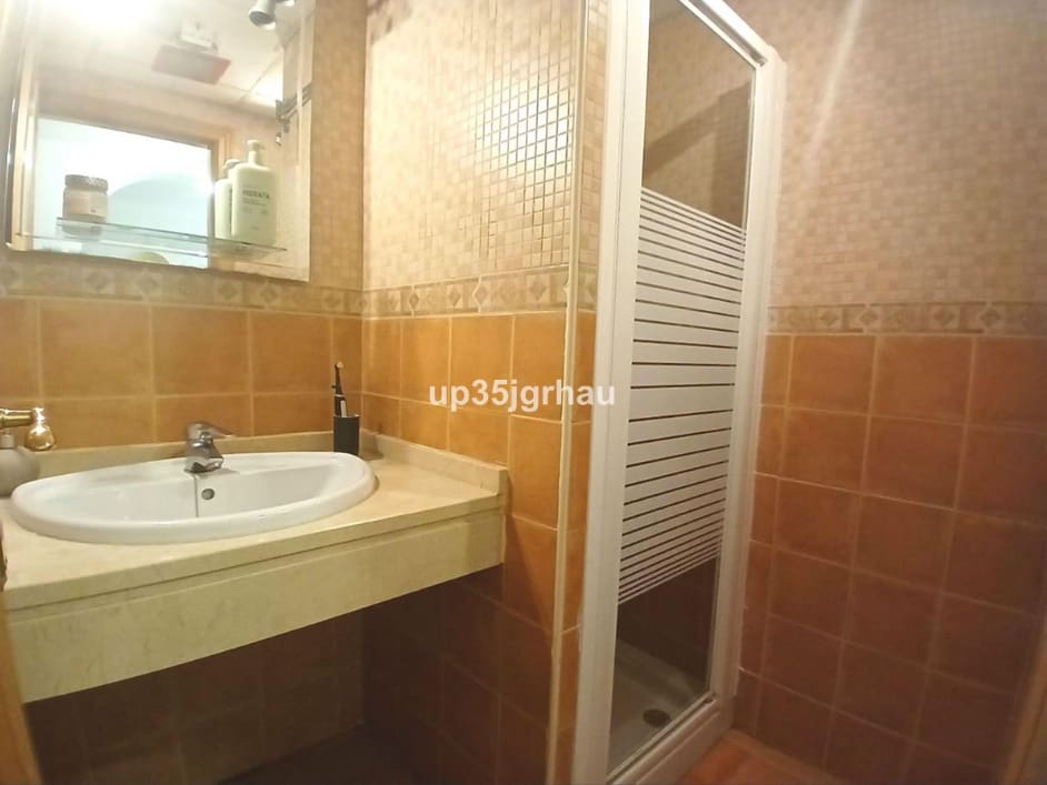 2 quarto Apartamento para venda em Estepona com piscina garagem - 389 900 € (Ref: 9849987)