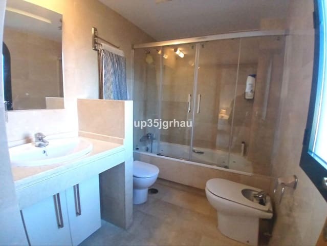2 quarto Apartamento para venda em Estepona com piscina garagem - 389 900 € (Ref: 9849987)