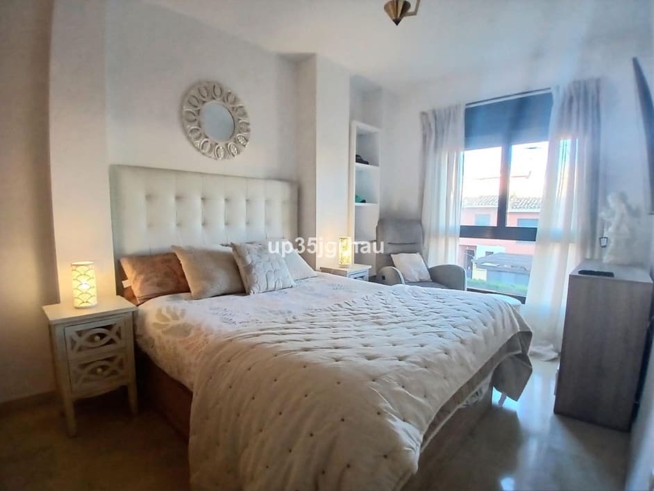 2 quarto Apartamento para venda em Estepona com piscina garagem - 389 900 € (Ref: 9849987)