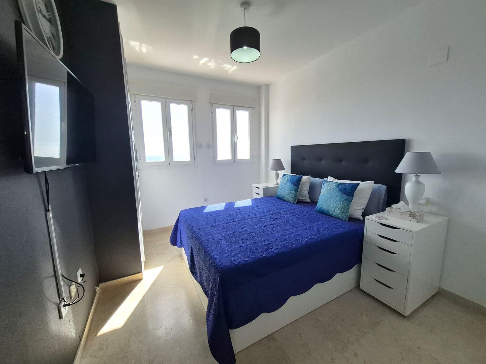 2 soveværelse Penthouse til salg i La Duquesa / Puerto de la Duquesa med swimmingpool garage - € 320.000 (Ref: 9852257)