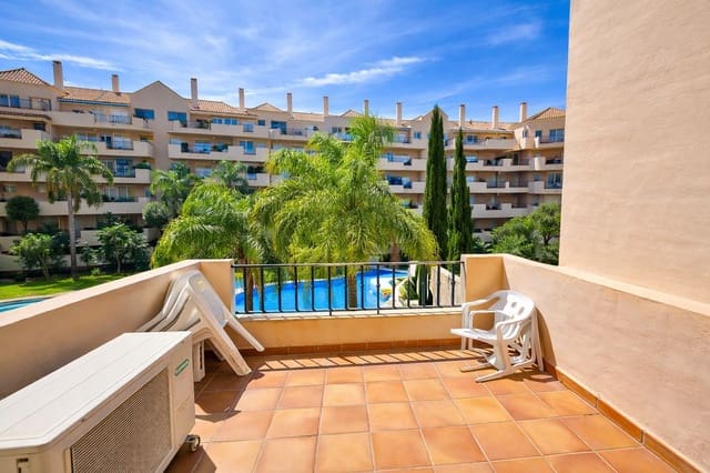 3 soveværelse Penthouse til salg i La Duquesa / Puerto de la Duquesa, Manilva med swimmingpool garage - € 325.000 (Ref: 9852258)