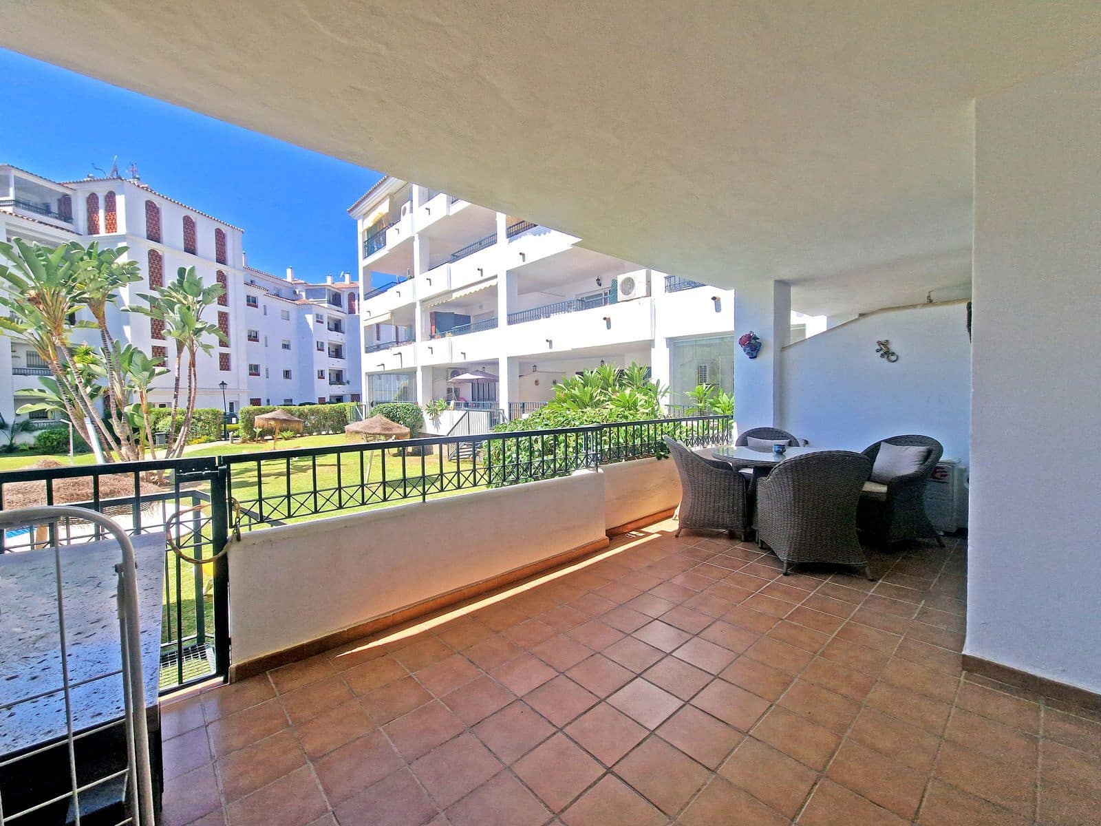2 quarto Apartamento para venda em Calahonda com piscina garagem - 330 000 € (Ref: 9852955)
