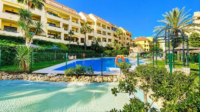 2 soveværelse Lejlighed til salg i La Duquesa / Puerto de la Duquesa, Manilva med swimmingpool - € 265.000 (Ref: 9852968)