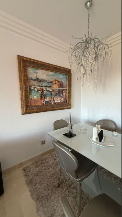 2 bedroom Apartment for rent in Benahavis with pool - € 3,000 (Ref: 9854491)