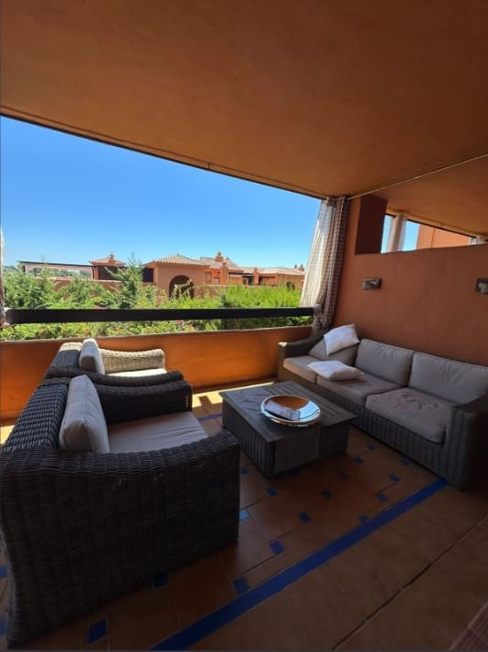 2 bedroom Apartment for rent in Benahavis with pool - € 3,000 (Ref: 9854491)