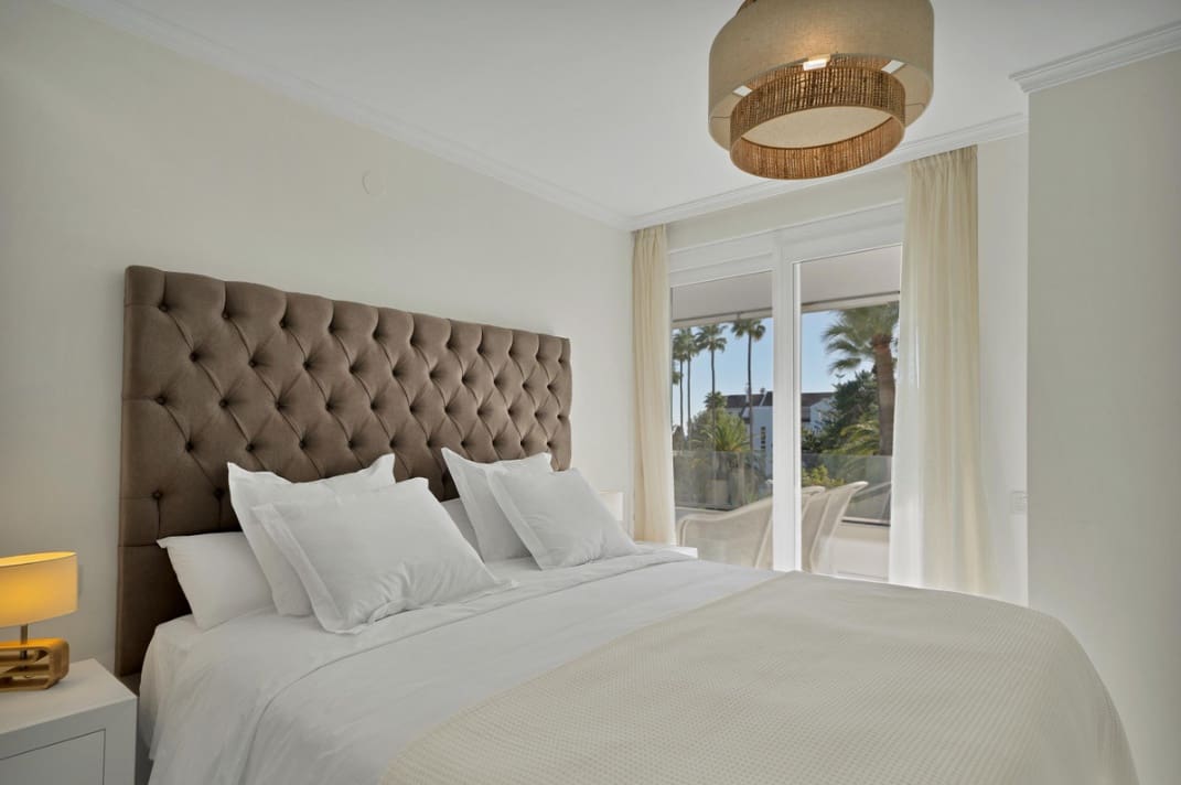 2 bedroom Apartment for rent in Rio Real with pool garage - € 2,400 (Ref: 9854498)