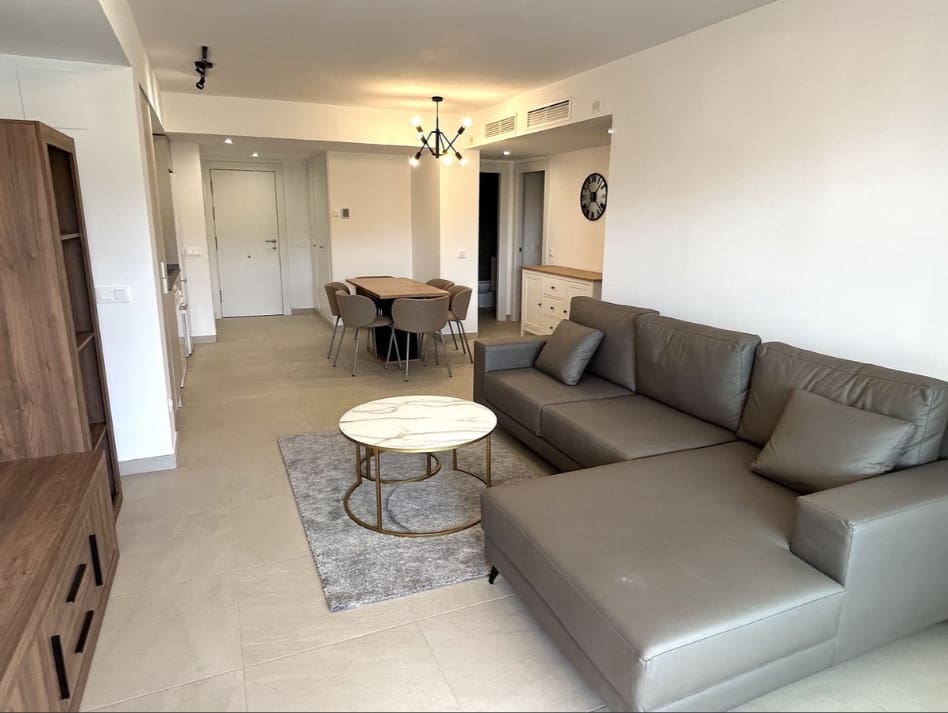 3 bedroom Apartment for rent in Fuengirola with pool garage - € 1,950 (Ref: 9854508)