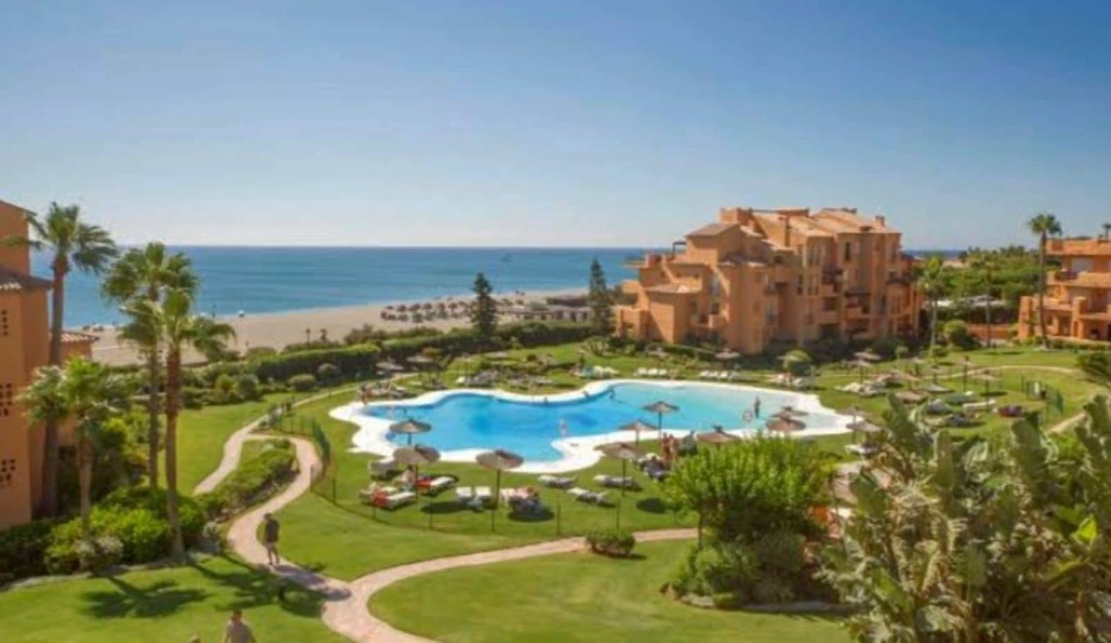 2 chambre Appartement à vendre à La Duquesa / Puerto de la Duquesa avec piscine garage - 484 000 € (Ref: 9855946)