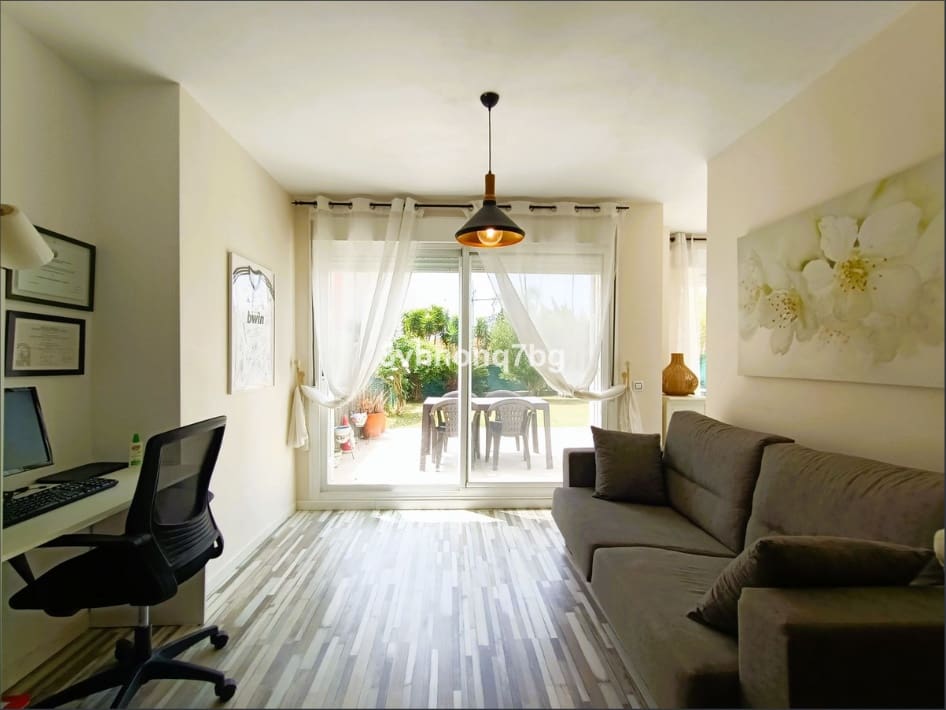 2 chambre Appartement à vendre à La Duquesa / Puerto de la Duquesa avec piscine garage - 315 000 € (Ref: 9855975)