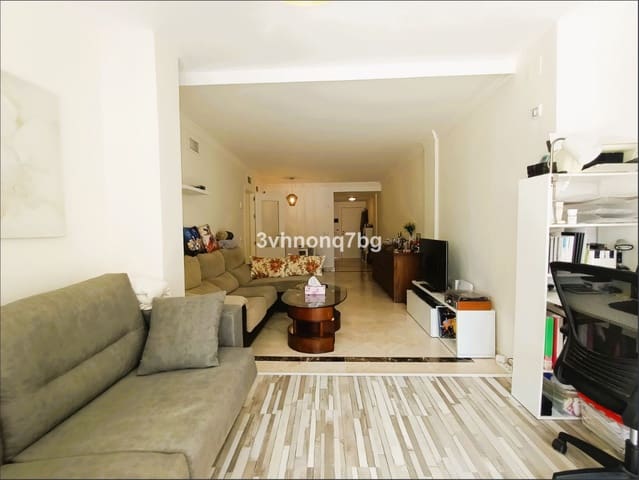 2 chambre Appartement à vendre à La Duquesa / Puerto de la Duquesa, Manilva avec piscine garage - 315 000 € (Ref: 9855975)