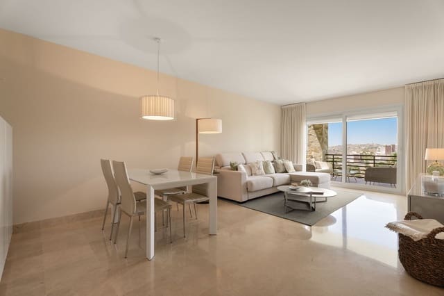 2 makuuhuone Huoneisto myytävänä paikassa Los Almendros, Málaga kaupunki mukana uima-altaan 
autotalli - 475 000 € (Ref: 9855976)