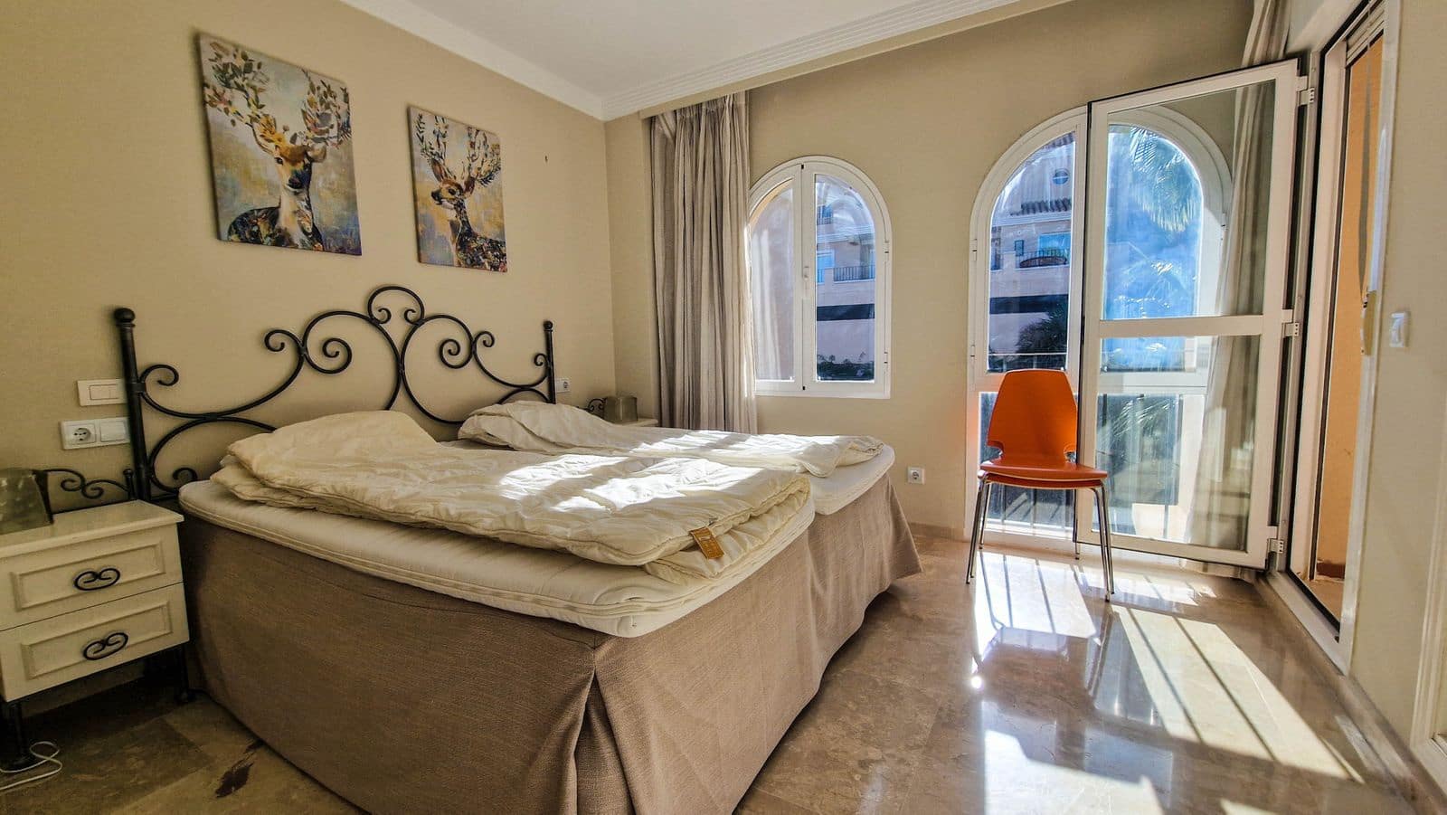 3 soveværelse Penthouse til salg i La Duquesa / Puerto de la Duquesa med swimmingpool - € 375.000 (Ref: 9856004)