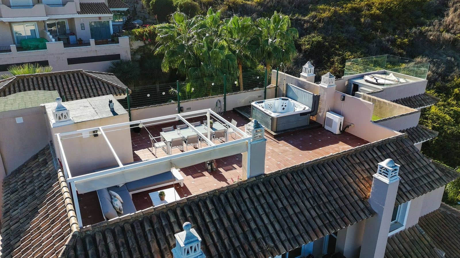 3 soveværelse Penthouse til salg i La Duquesa / Puerto de la Duquesa med swimmingpool - € 375.000 (Ref: 9856004)