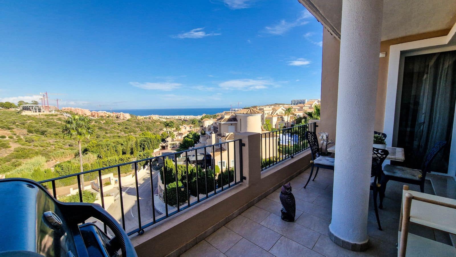 3 soveværelse Penthouse til salg i La Duquesa / Puerto de la Duquesa med swimmingpool - € 375.000 (Ref: 9856004)