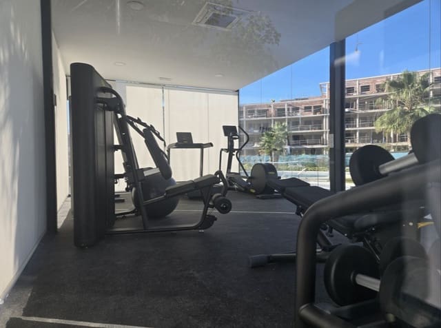 2 quarto Apartamento para venda em La Duquesa / Puerto de la Duquesa, Manilva com piscina garagem - 349 950 € (Ref: 9856092)