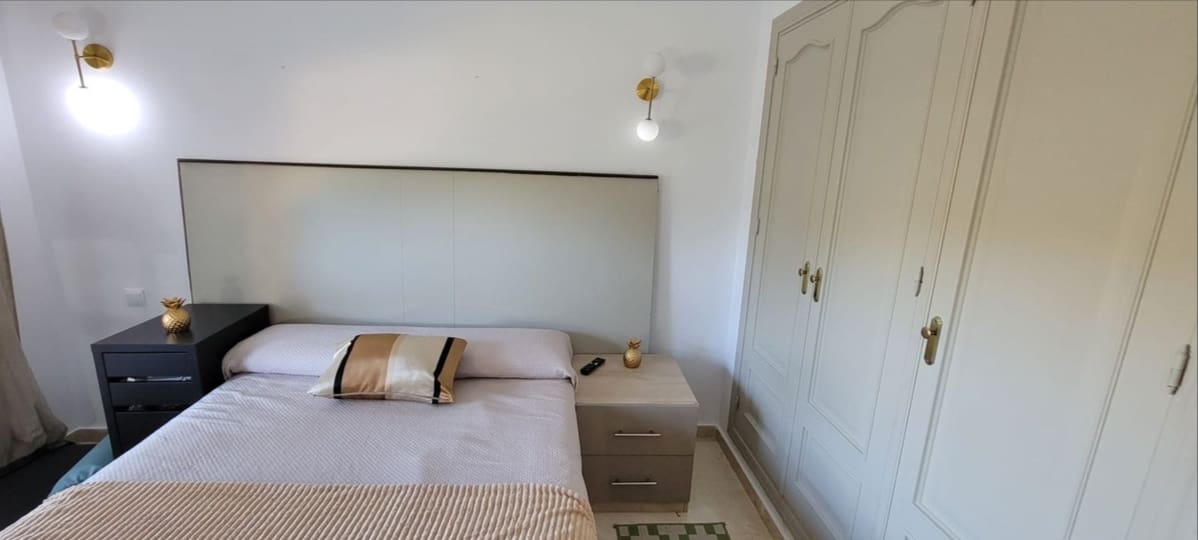 2 chambre Appartement à vendre à Puerto Banus avec piscine - 480 000 € (Ref: 9856110)