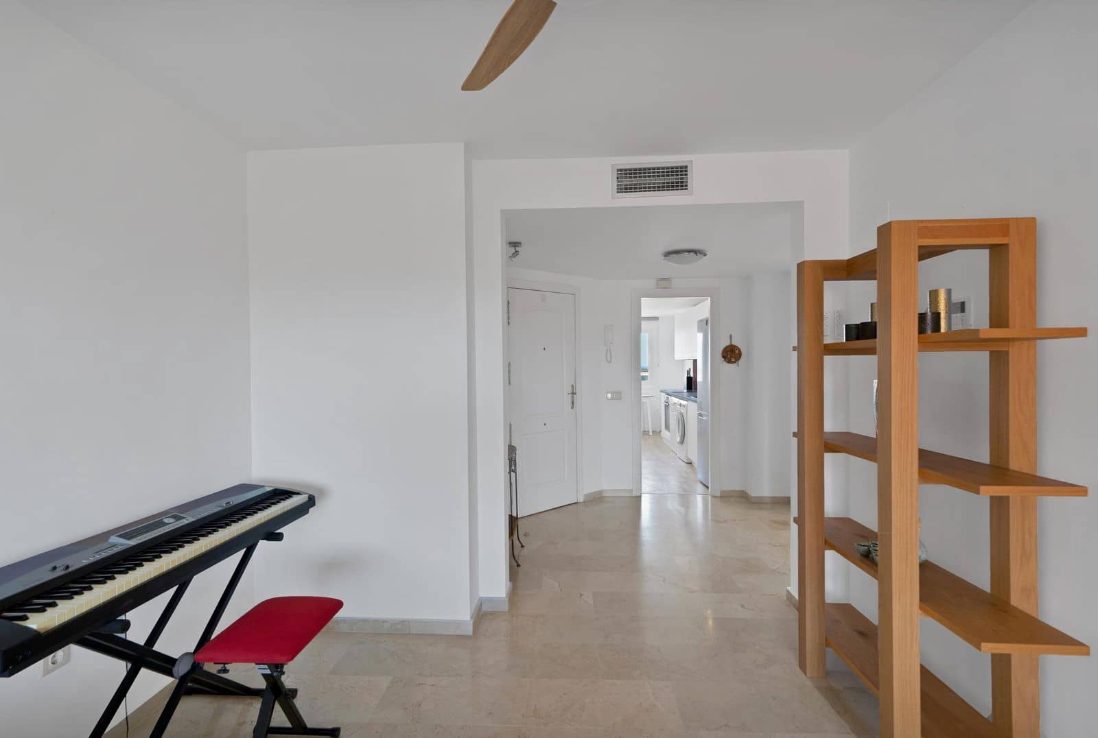 2 soverom Penthouse til salgs i Estepona med svømmebasseng garasje - € 365 000 (Ref: 9857729)