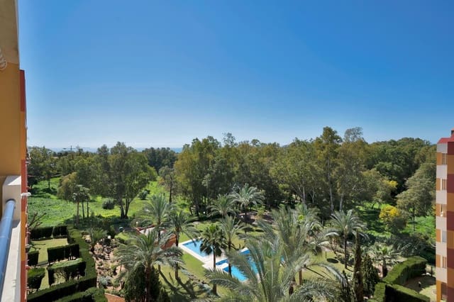 2 soverom Penthouse til salgs i Estepona med svømmebasseng garasje - € 365 000 (Ref: 9857729)