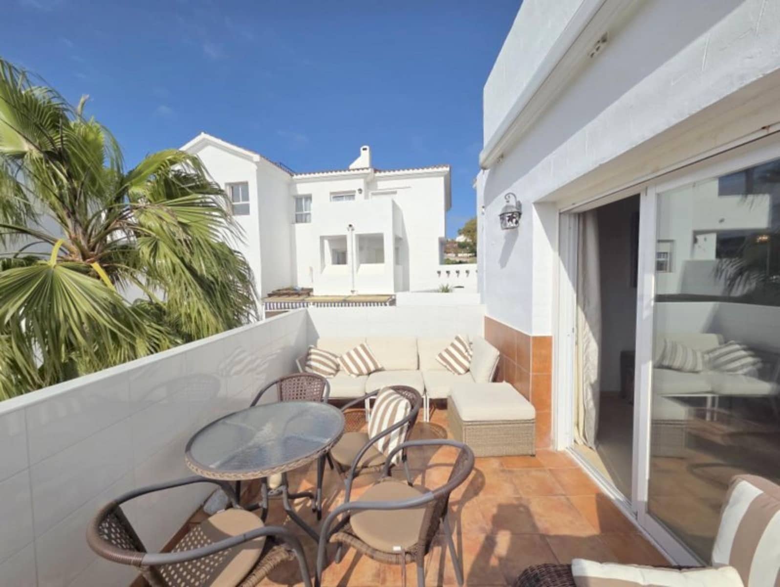 2 chambre Appartement à vendre à La Duquesa / Puerto de la Duquesa avec piscine garage - 279 000 € (Ref: 9857739)