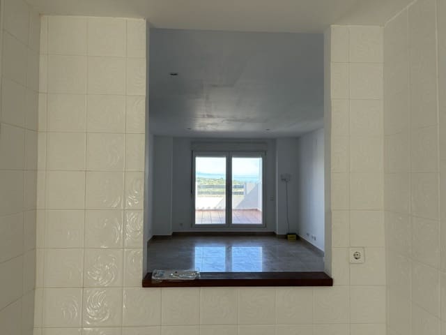 2 chambre Appartement à vendre à La Duquesa / Puerto de la Duquesa, Manilva avec piscine - 241 000 € (Ref: 9858179)