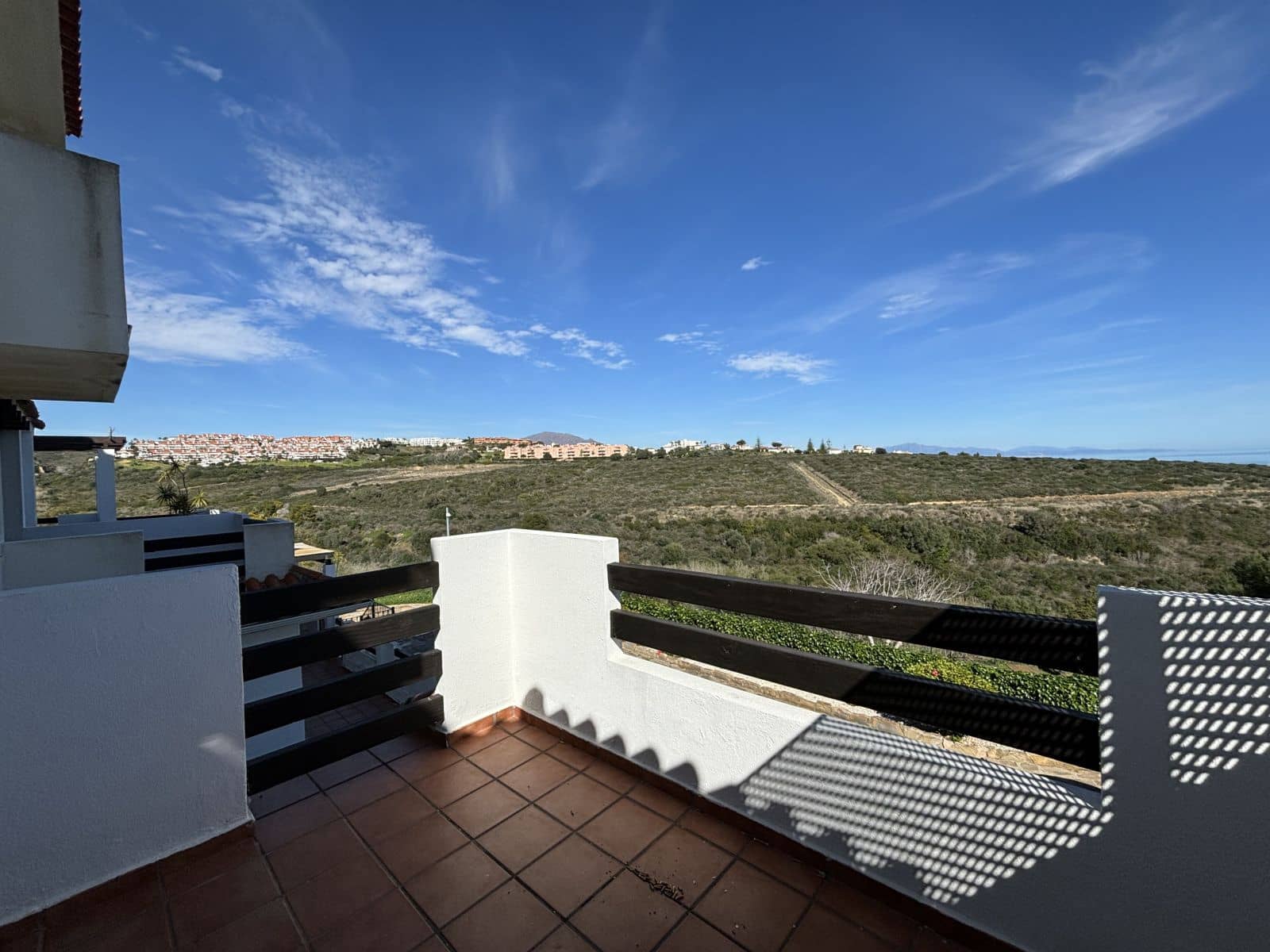 2 chambre Appartement à vendre à La Duquesa / Puerto de la Duquesa avec piscine - 241 000 € (Ref: 9858179)