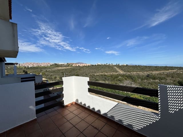 2 chambre Appartement à vendre à La Duquesa / Puerto de la Duquesa, Manilva avec piscine - 241 000 € (Ref: 9858179)