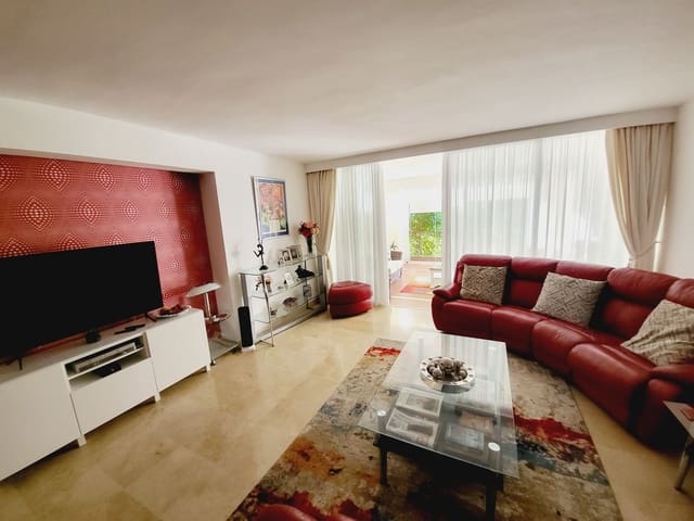 2 chambre Appartement à vendre à Riviera del Sol, Mijas avec piscine garage - 349 000 € (Ref: 9858187)