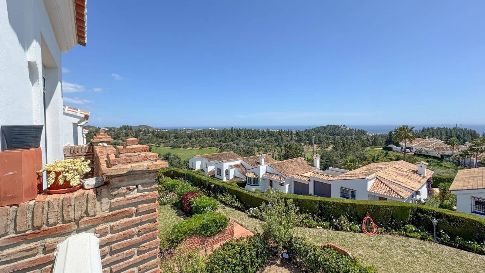 2 bedroom Apartment for sale in Puerto de la Torre with pool garage - € 385,000 (Ref: 9858228)