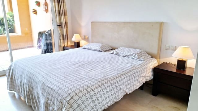 2 chambre Appartement à vendre à La Duquesa / Puerto de la Duquesa, Manilva avec piscine garage - 484 000 € (Ref: 9858278)